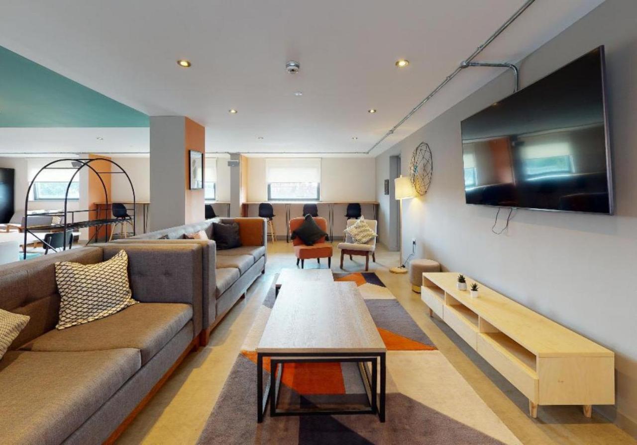 For Students Only Private Bedrooms With Shared Kitchen And Studios At Iq Haywood House In Londres Exterior foto
