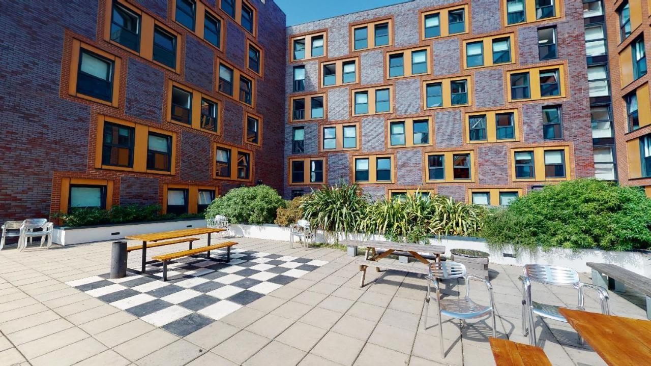 For Students Only Private Bedrooms With Shared Kitchen And Studios At Iq Haywood House In Londres Exterior foto