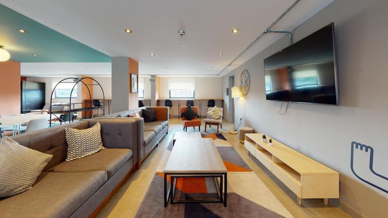 For Students Only Private Bedrooms With Shared Kitchen And Studios At Iq Haywood House In Londres Exterior foto