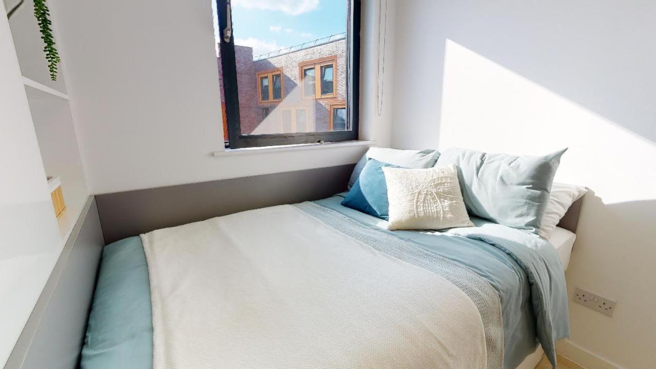 For Students Only Private Bedrooms With Shared Kitchen And Studios At Iq Haywood House In Londres Exterior foto