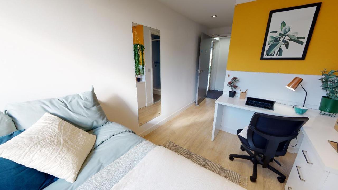 For Students Only Private Bedrooms With Shared Kitchen And Studios At Iq Haywood House In Londres Exterior foto