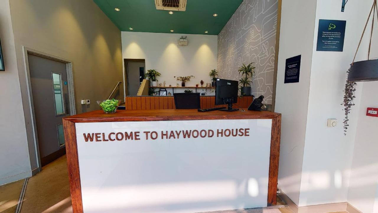 For Students Only Private Bedrooms With Shared Kitchen And Studios At Iq Haywood House In Londres Exterior foto